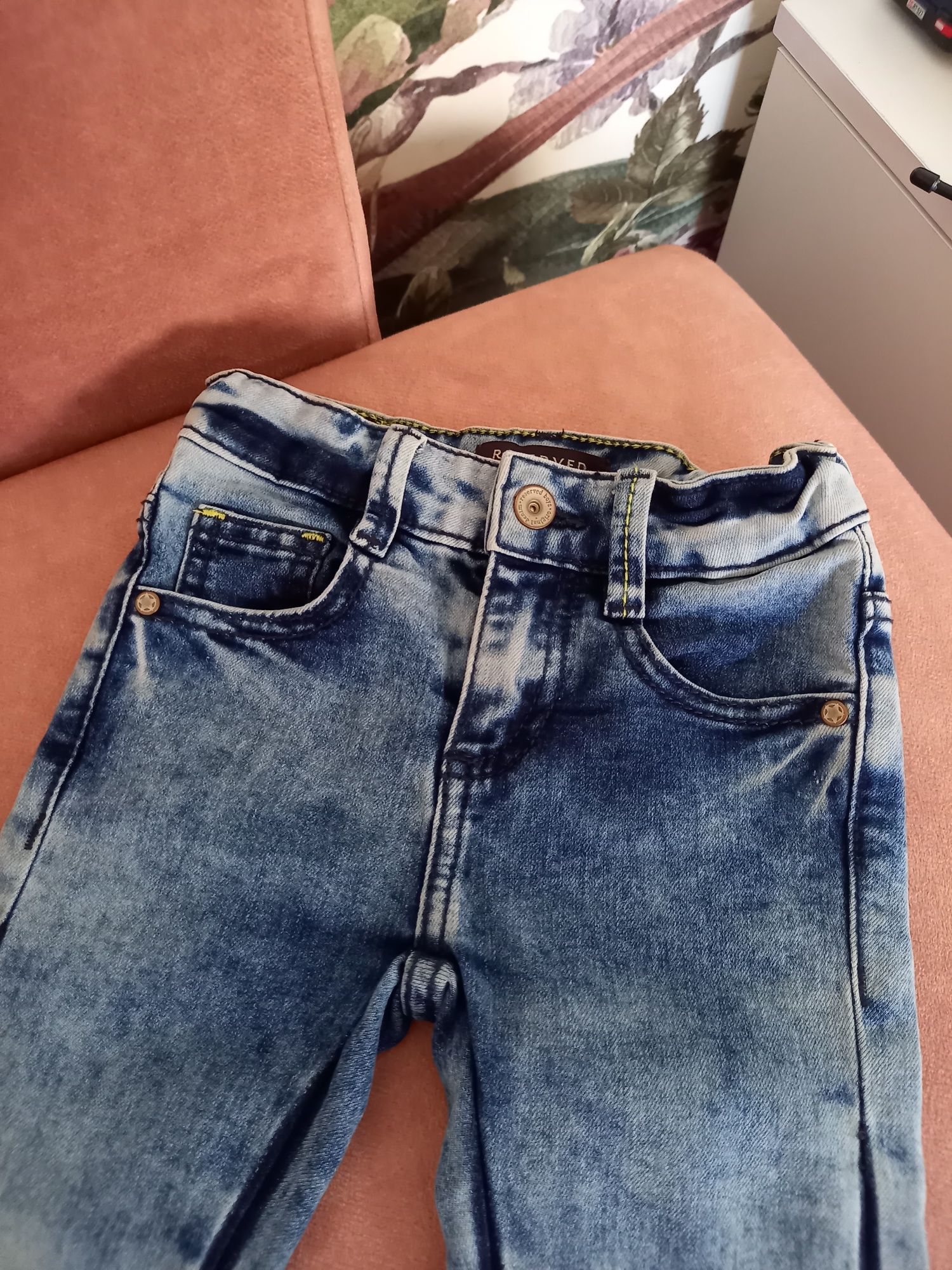 Spodnie jeansowe jeansy Reserved slim 92