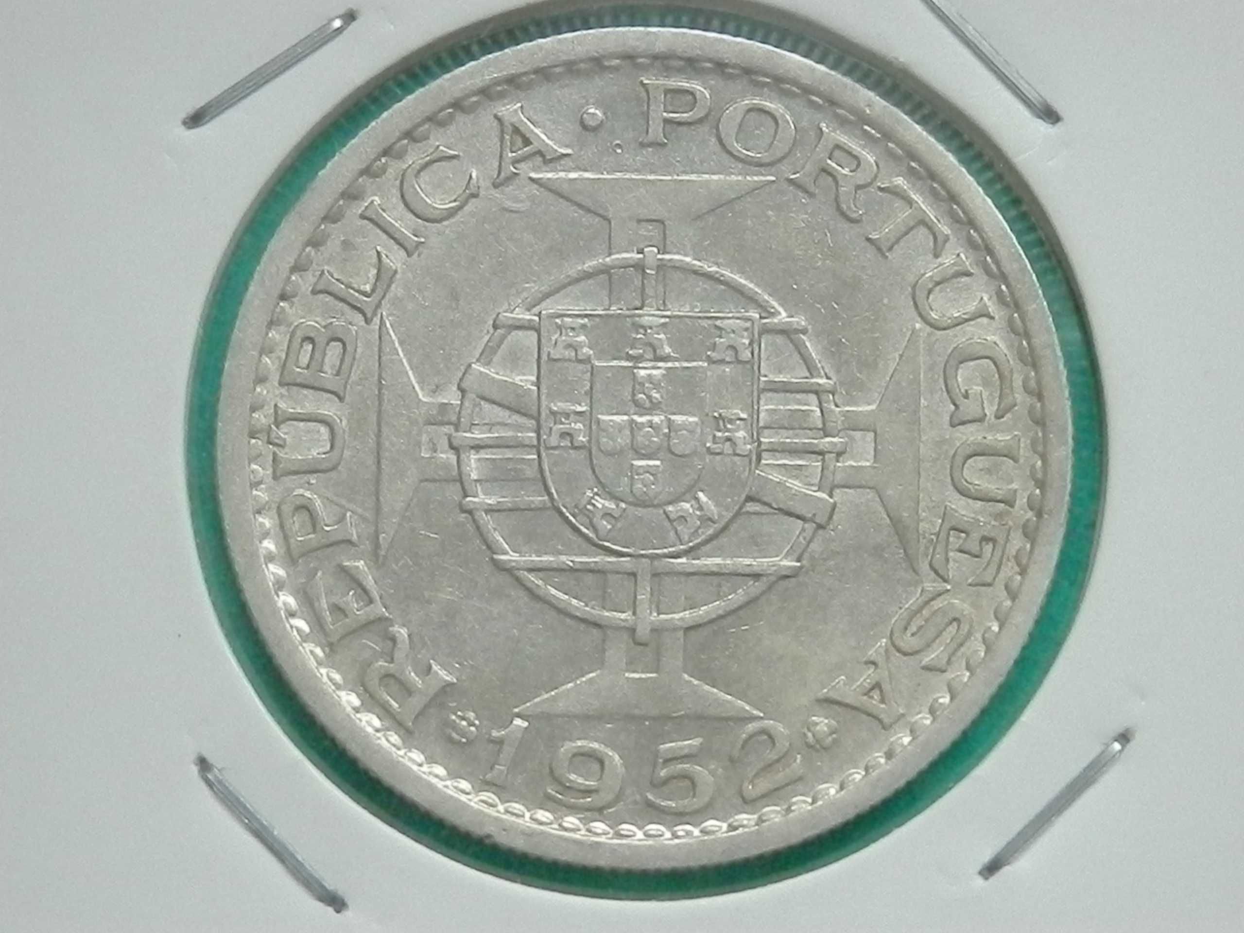 884 - Guiné: 20$00 escudos 1952 prata, por 30,00