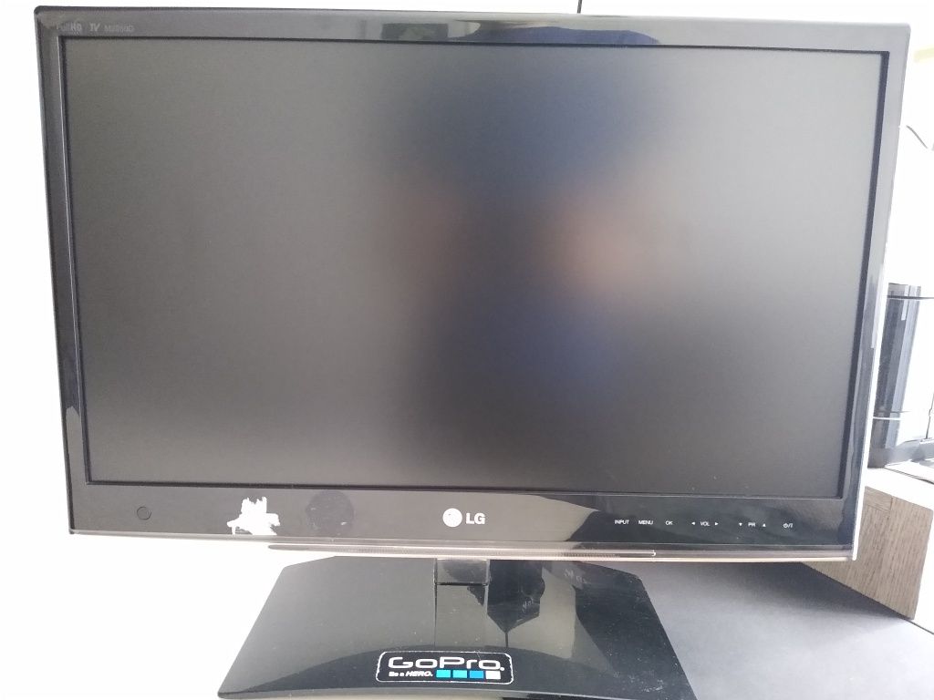 Monitor/Mały telewizor LG Flatron M2250D 22,5 cala