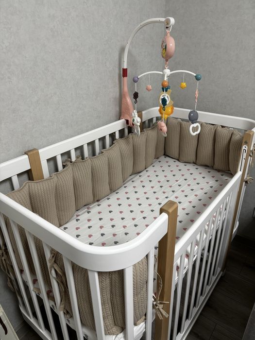 Мобіль на ліжечко дитячий з проектором