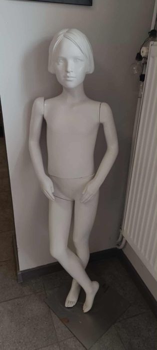 Manekiny wystawowe
