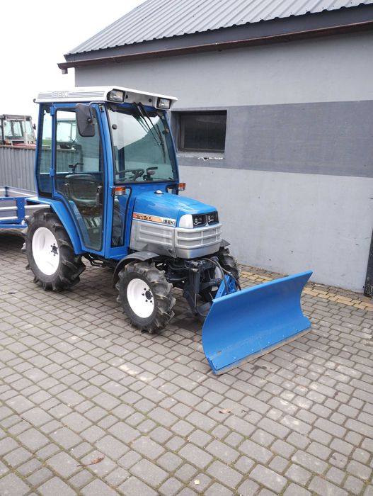 Traktorek ogrodowy-komunalny Iseki  2120. 22 km. Z osprzętem