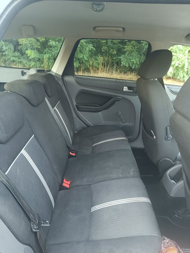 FORD FOCUS 2 restailing