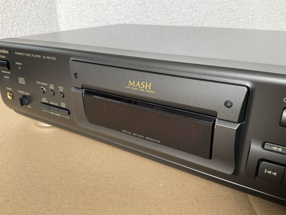 CD Technics SL-PS770D.