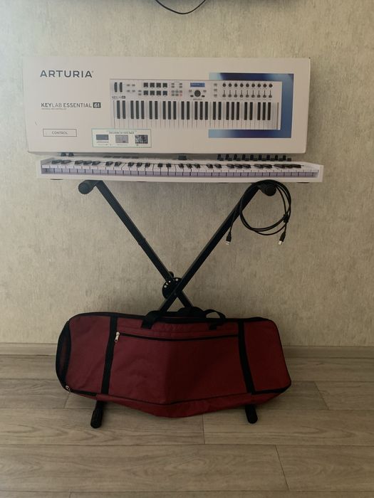 Продаю Arturia KeyLab Essential 61