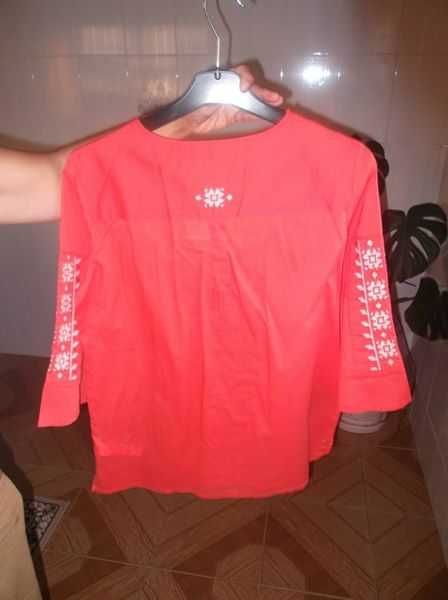 Camisa / Blusa Salmão Bordada Blanco NOVA