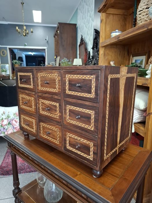 Contador em Pau Santo com Marchetaria.