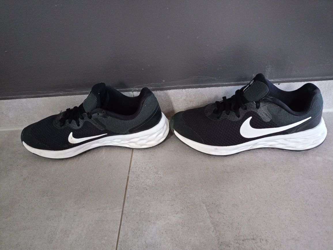 buty sportowe Nike czarne