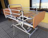 Cama articulada elétrica e elevatória hospitalar