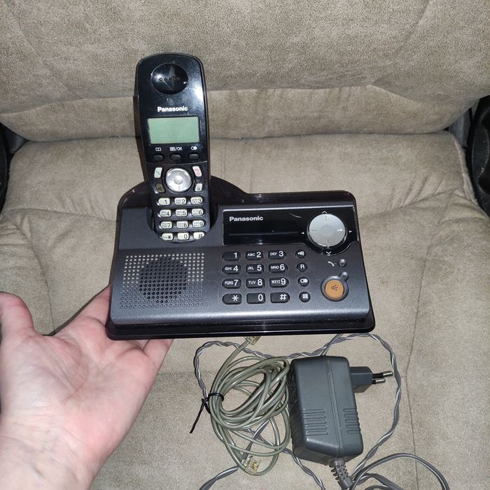 Радиотелефон с автоответчиком Panasonic