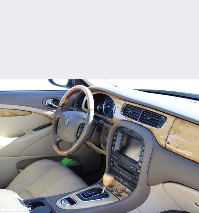 Jaguar S-Type 3.0 V6 GPL – Ano 2000 – Inspeção válida – 260.000 km