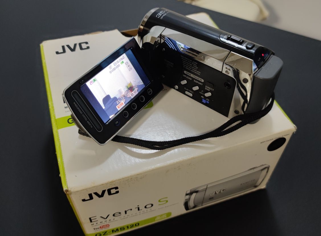 Камера JVC.      .