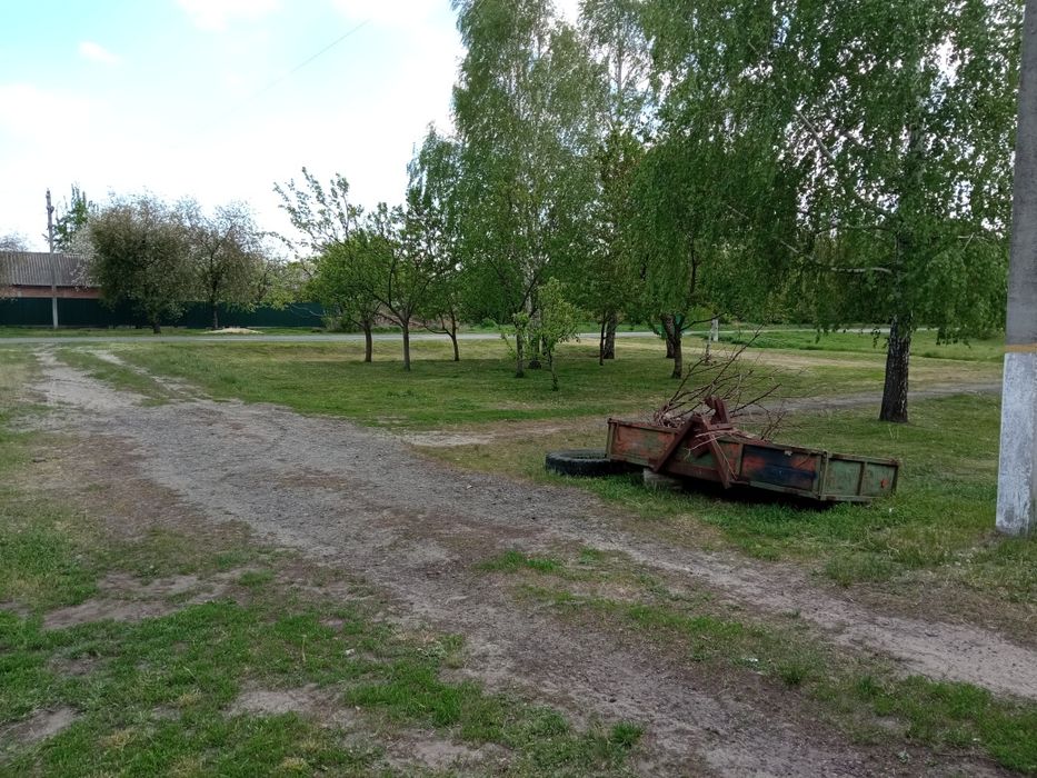 Продам будинок, з велик,учасником,,ціна дог