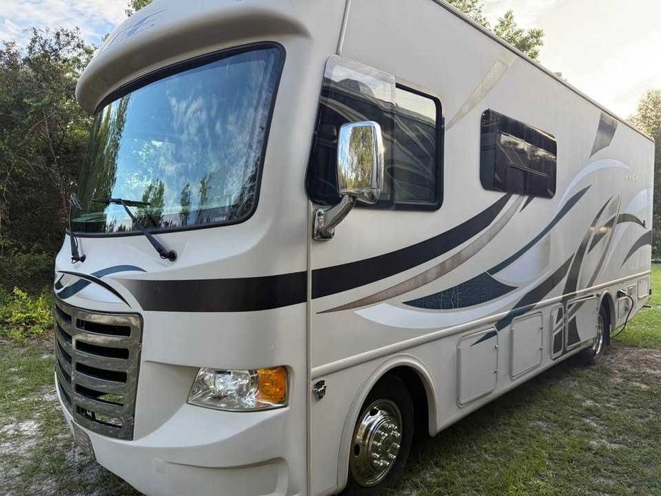 2015 Thor Motor Coach ACE 27.1 kamper z USA