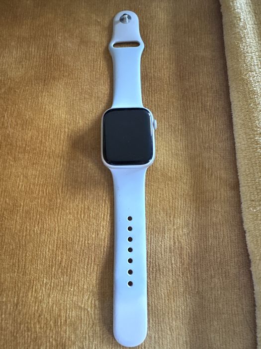 Apple Watch 8 GPS 45 mm Aluminium