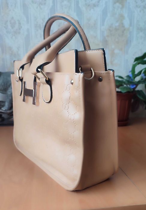 Сумка жіноча. Стильна, ділова.