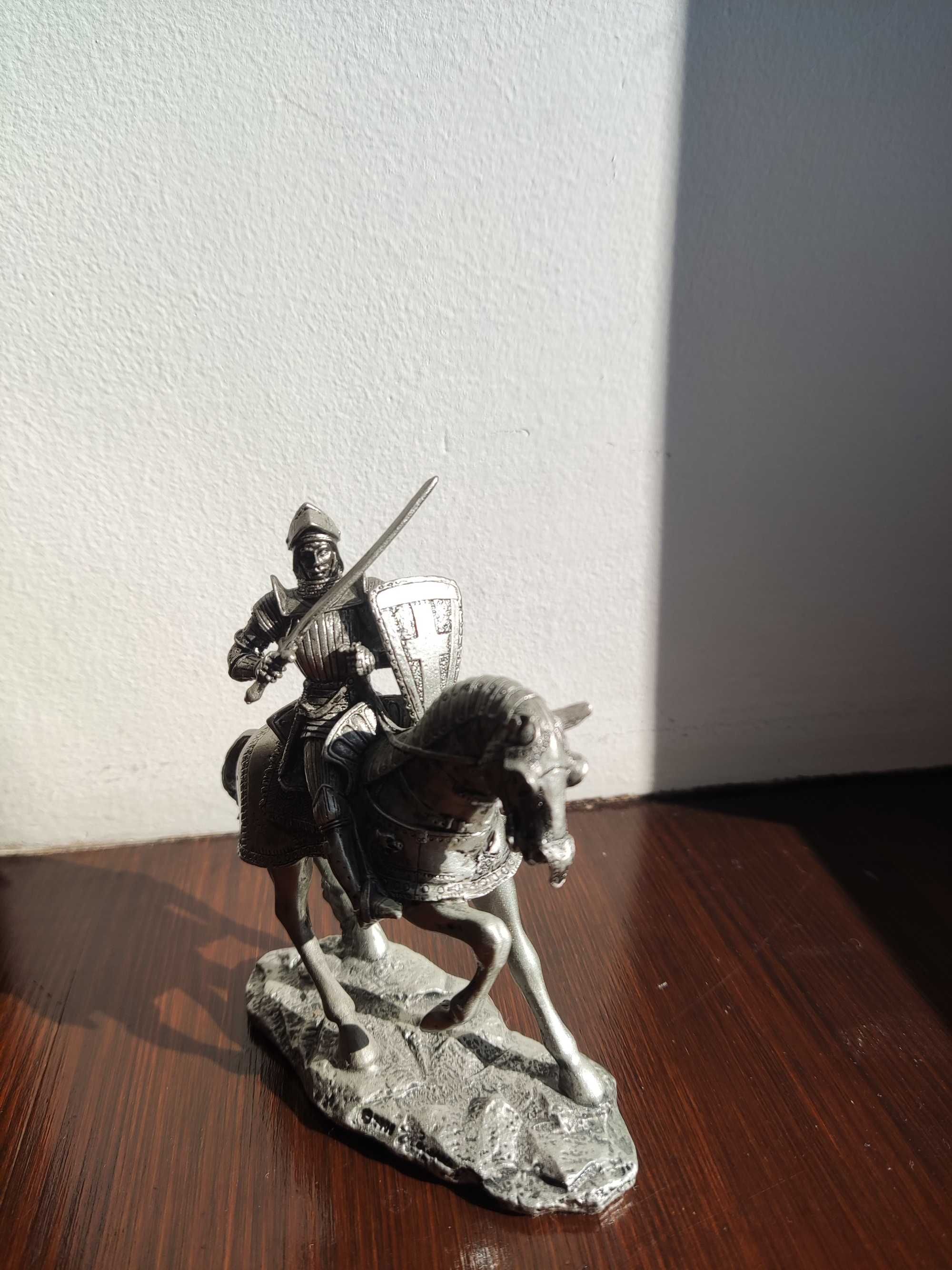 Rycerz w zbroi figurka Veronese