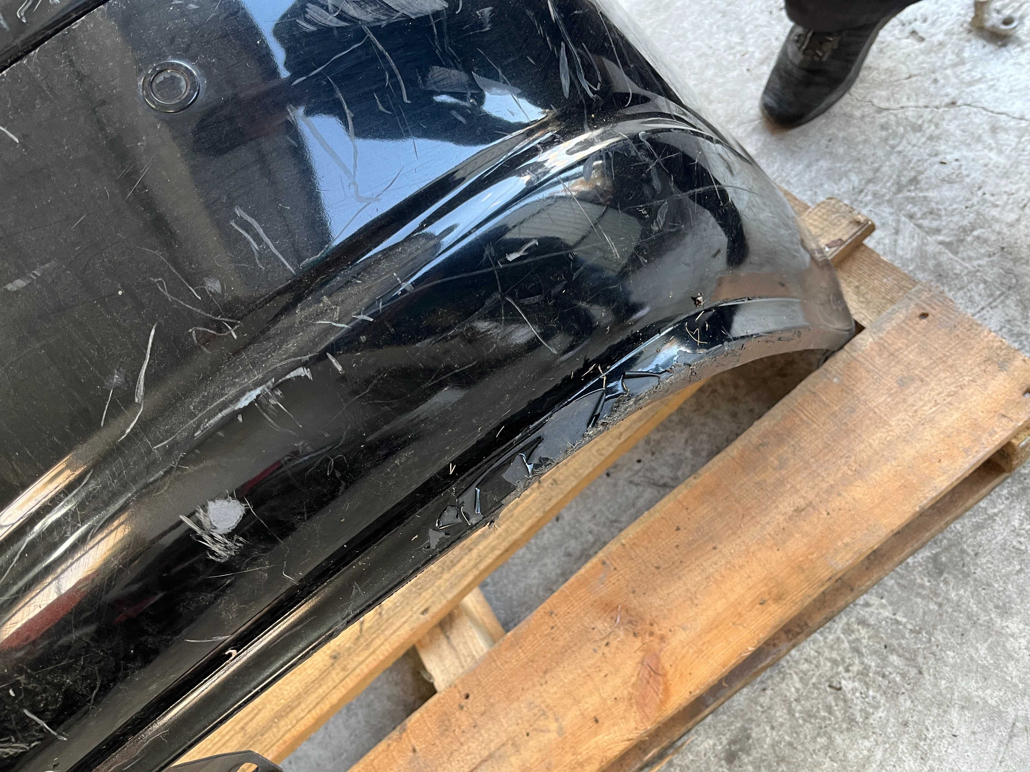 Задній бампер Toyota Avensis T25 седан 2003-2008 5215905090