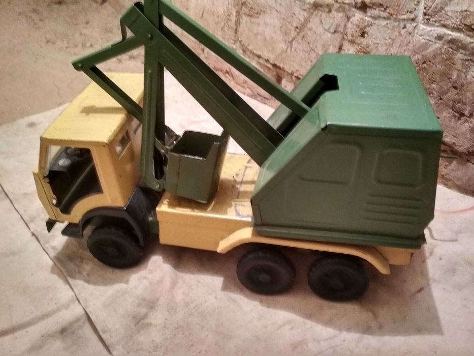 Продам экскаватор КАМАЗ