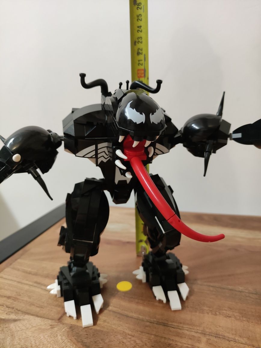 Venom ogromna figurka. Oryginalne LEGO.