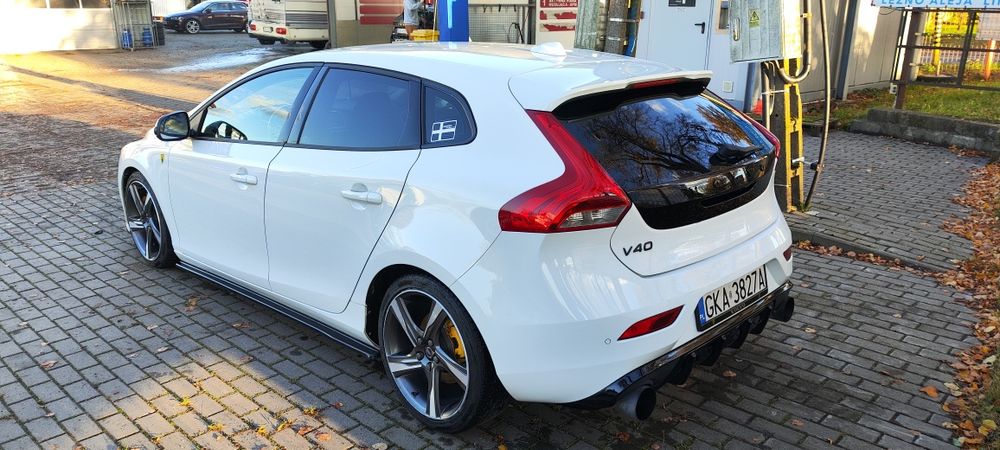 Volvo V40 D3 2015r 203km 486nm