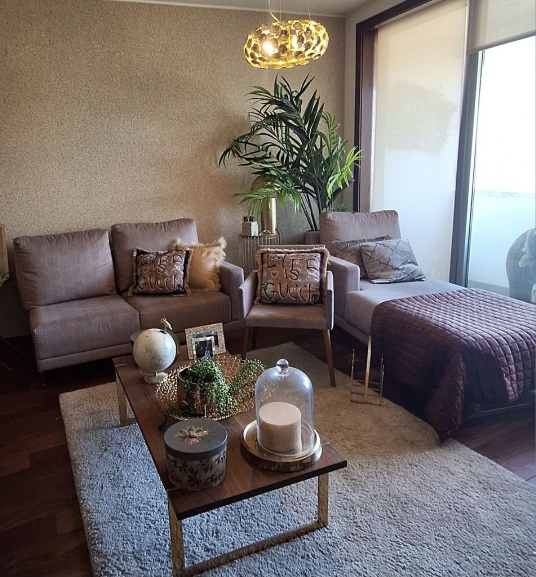 Vendo sofa 3 lugares com chaise longue seminovo