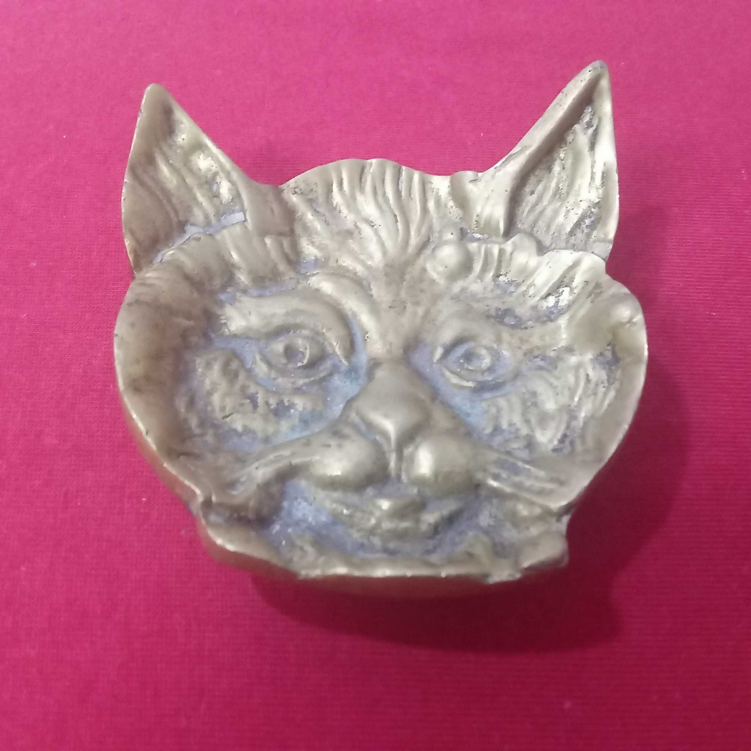 Artigos em Metal (Bronze)  - Gato e Rei de Copas