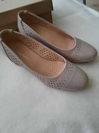 Nowe buty Clara Barson R.37/ 24,5 cm