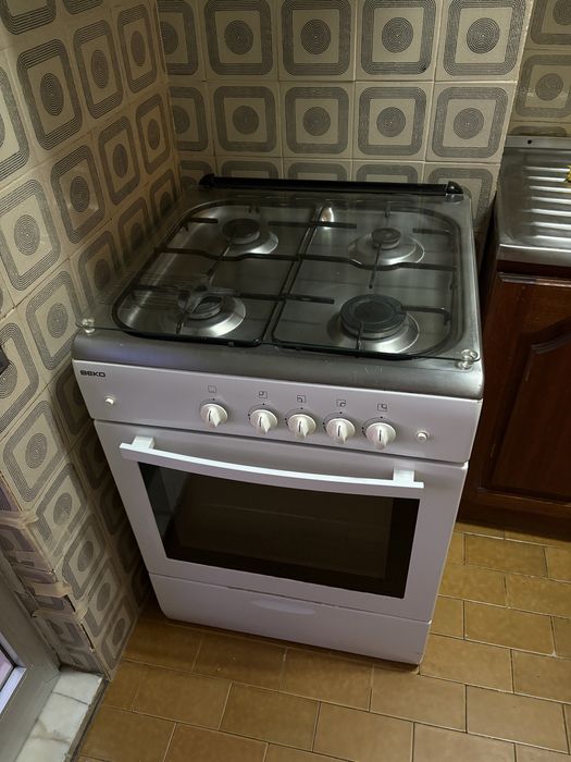 Forno com fogão imbutido