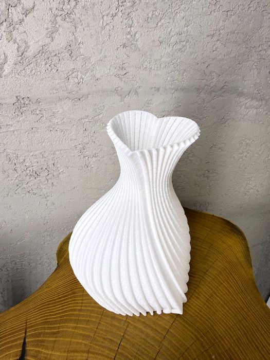 Nowoczesny wazon serce spiralny, karbowany, strukturalny, druk 3D