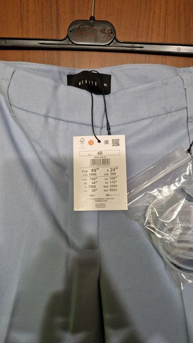 Garnitur damski (żakiet + spodnie) rozmiar 40