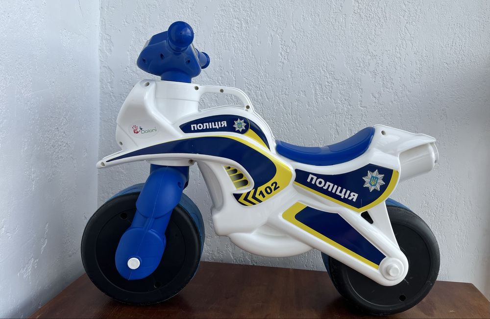 Дитячий мотоцикл-біговел