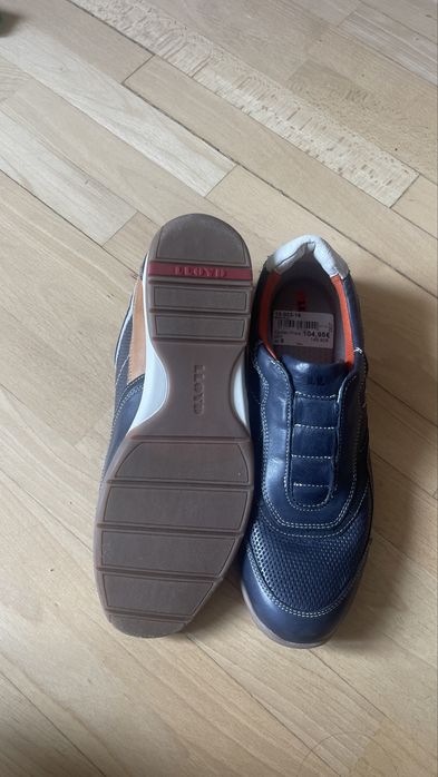 Кросівки LLOYD нові