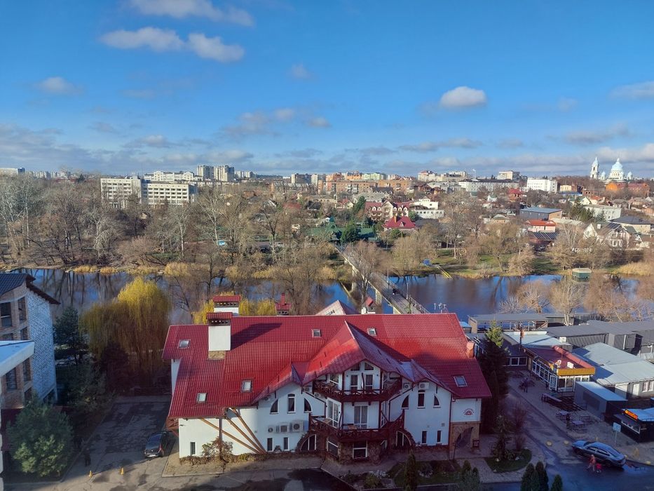 Продам 3 кімнатну квартиру біля Здибанки з видом на  річку Псьол
