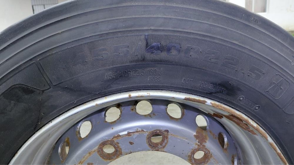 Колеса з дисками на полупріцеп