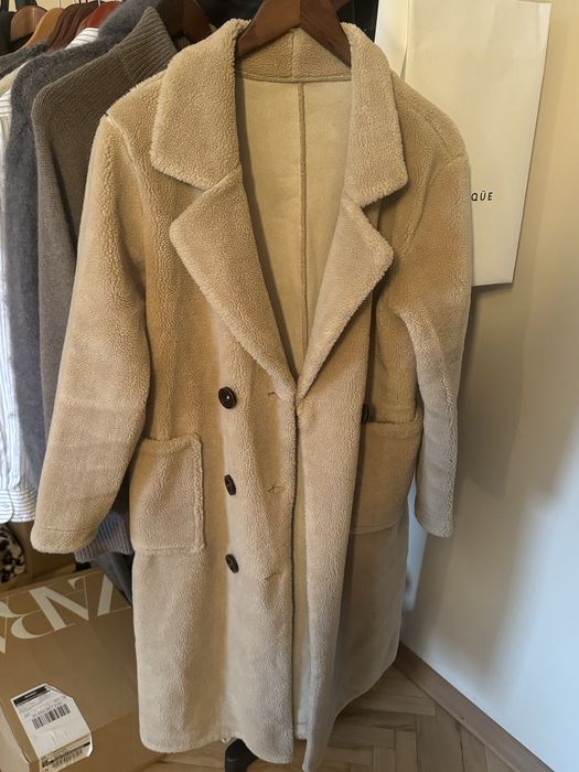 Пальто зі штучного хутра від бренду Coosh 2019 року.