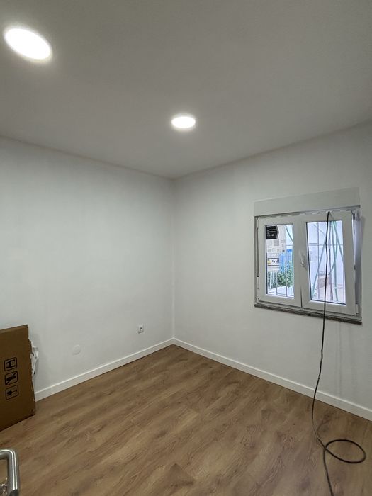 Arrenda-se andar moradia