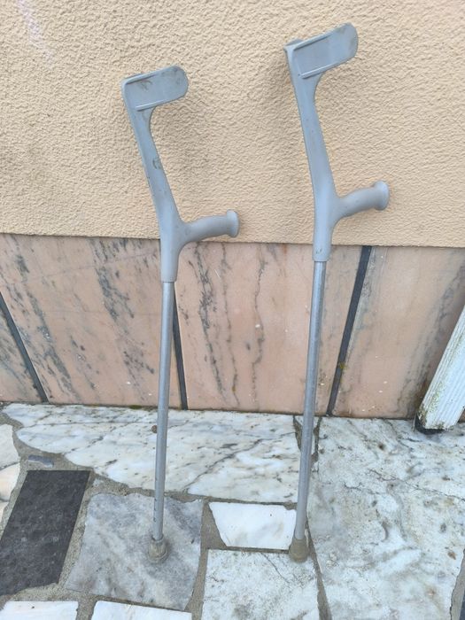 2 Canadianas em bom estado