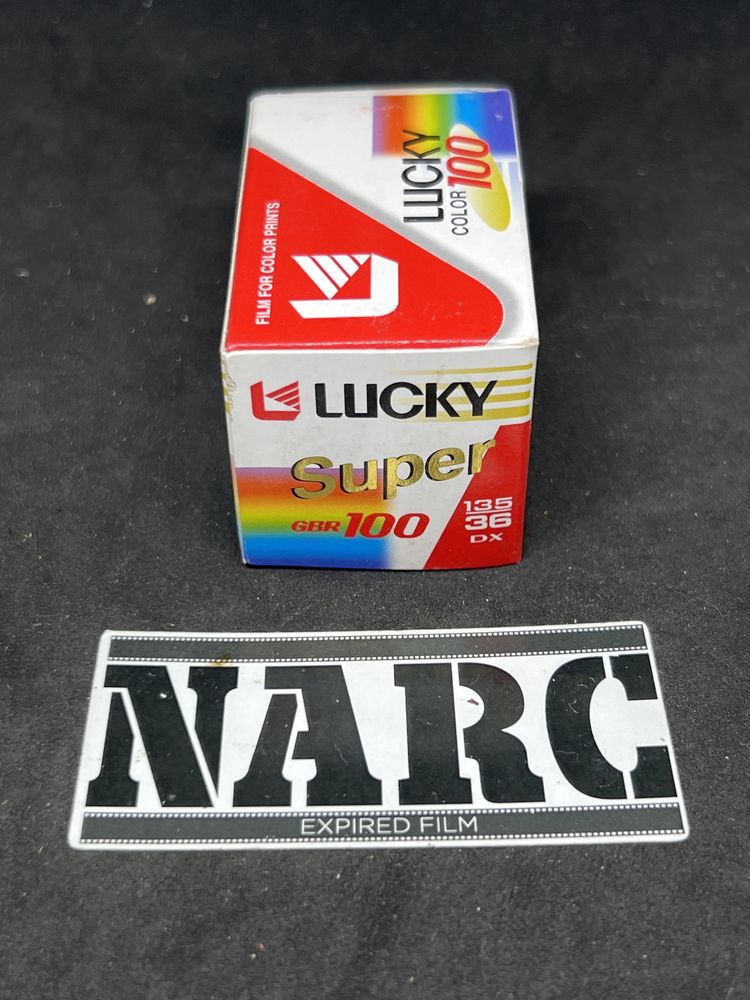 Lucly color Super gbr 100 36 exp 35mm film