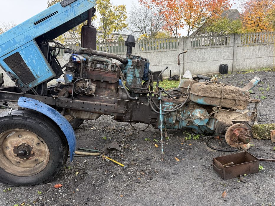 Розбираю трактор мтз по