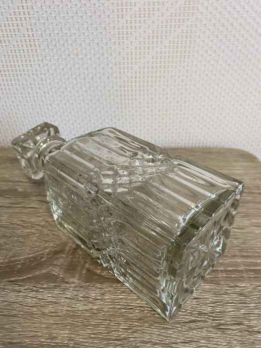 Штоф-графин стеклянный