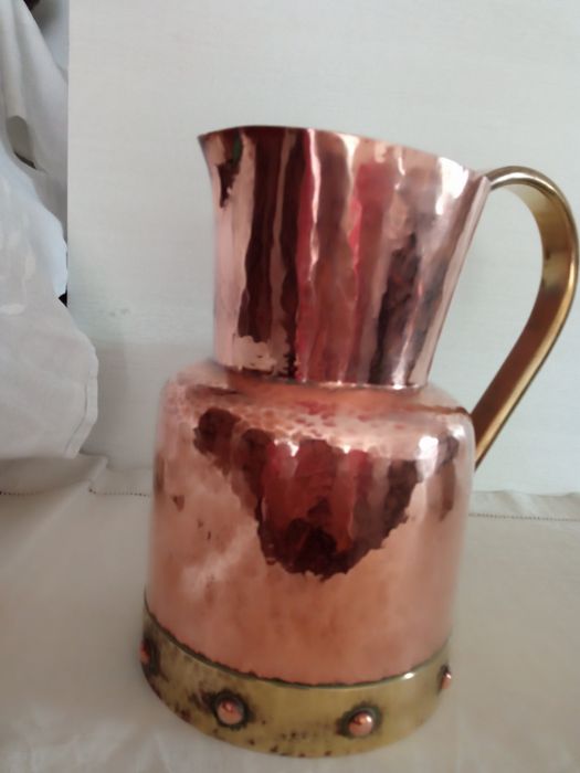 Peças antigas em cobre