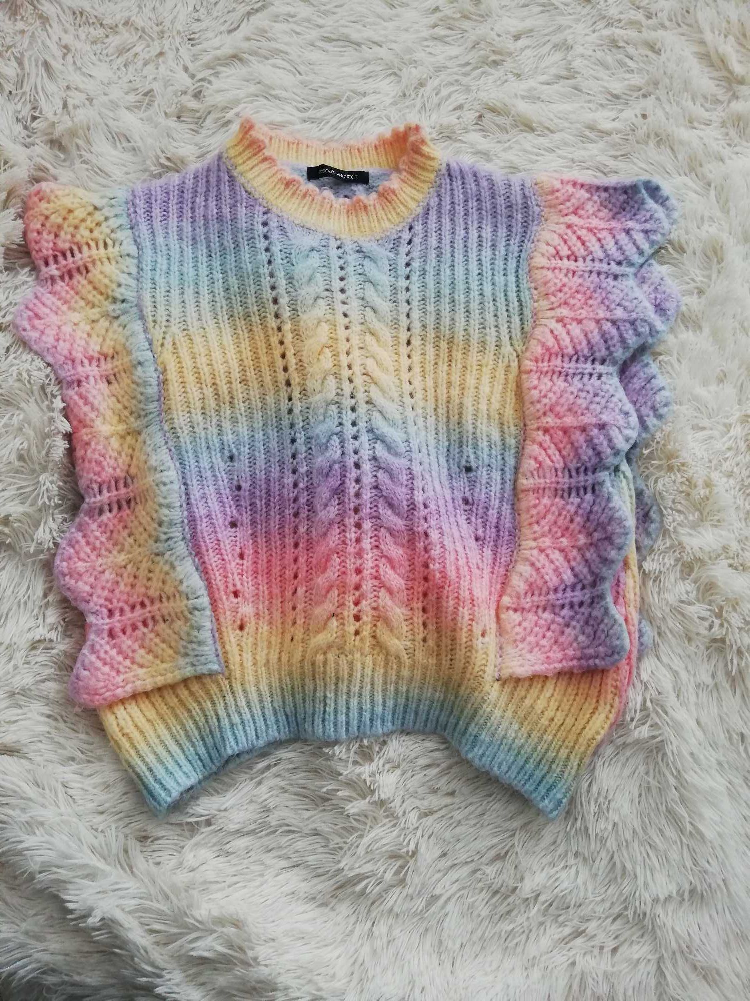 sweter Bisou's project s 36 tęczowy sweterek bezrękawnik s 36