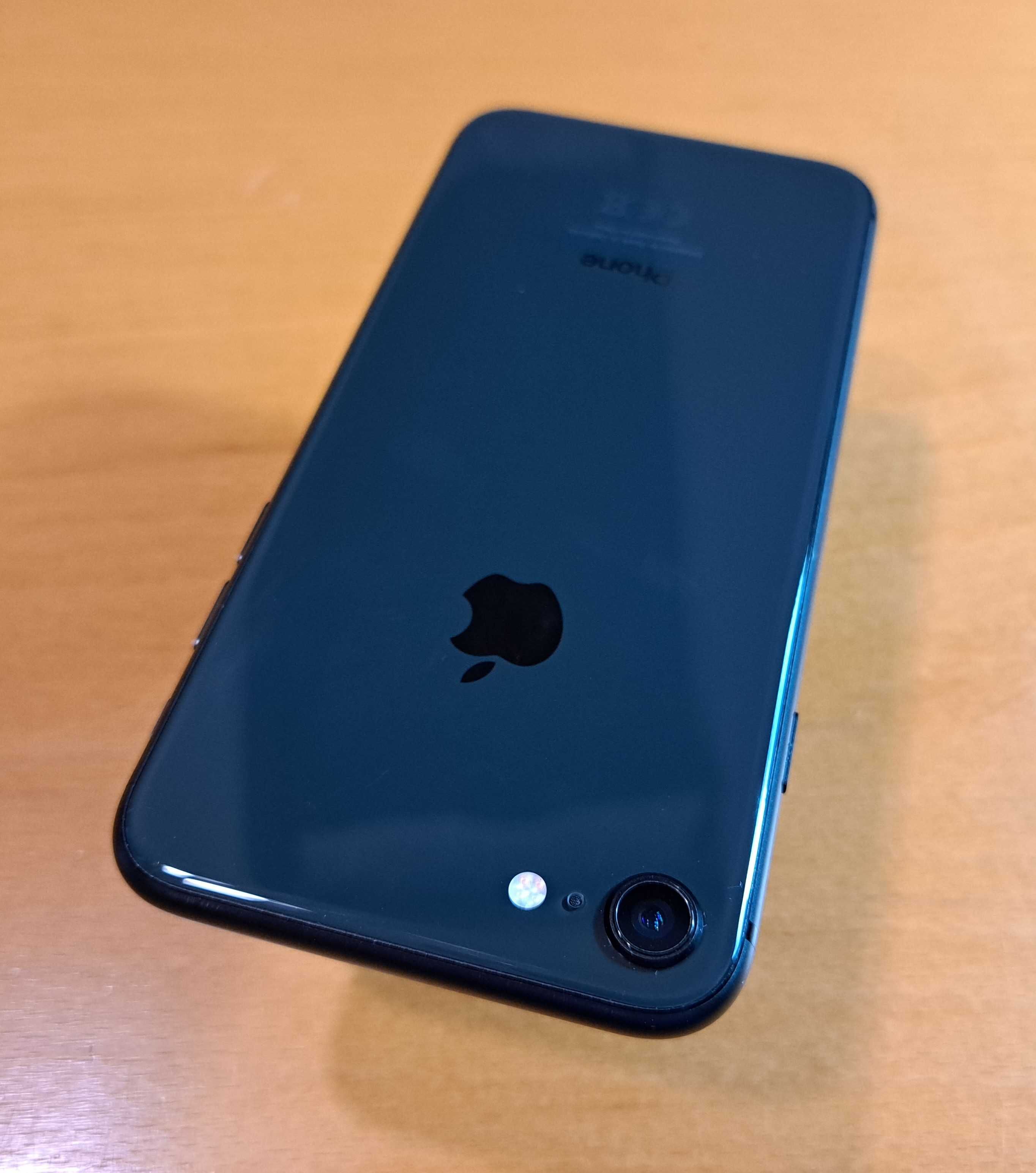 iPhone 8 64GB Czarny, Bardzo Dobry Stan! 6msc Gwarancji!