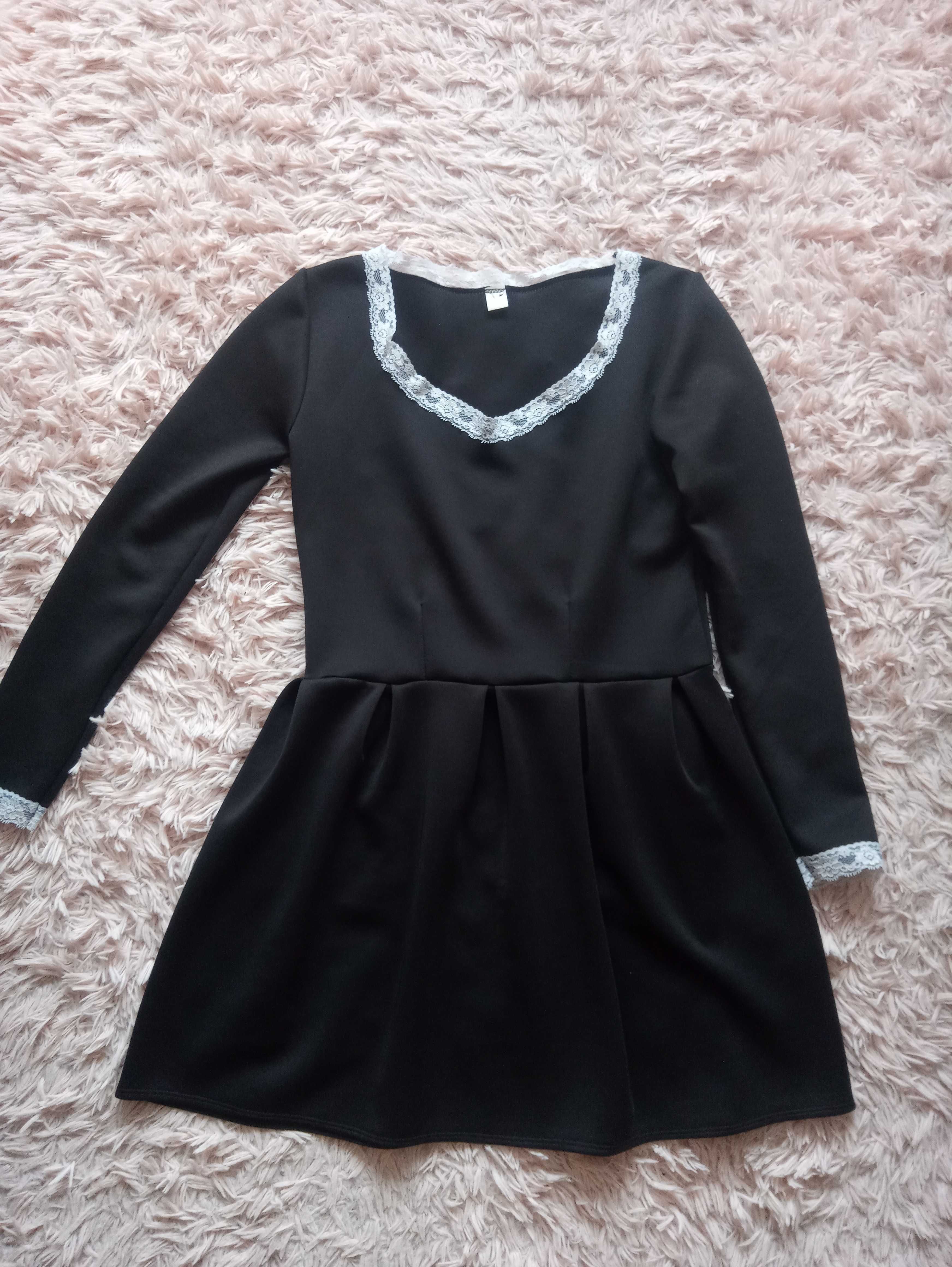 Sukienka czarna r. 42