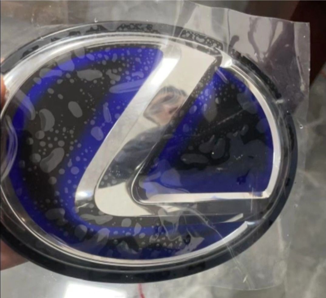 Значок эмблема в решетку для  lexus ES,NX,RX,UX,IS 9097502175