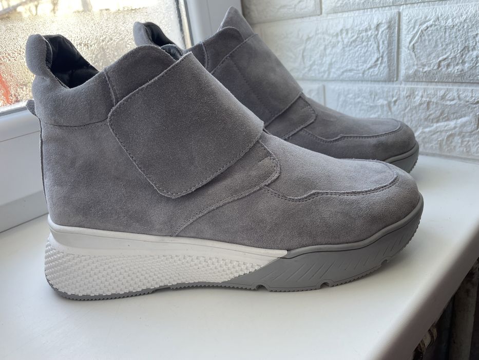 Жіночі хайтопи.