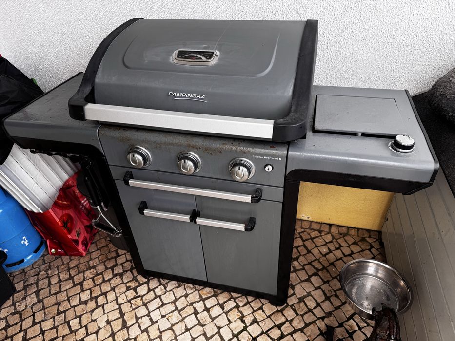 Para despachar! Churrasqueira a gas Campingaz Premium 3s