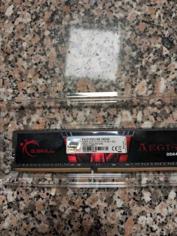 Memória RAM DDR4 G.SKILL (1 x 16 GB - 2133 MHz - CL 15 - Preto)