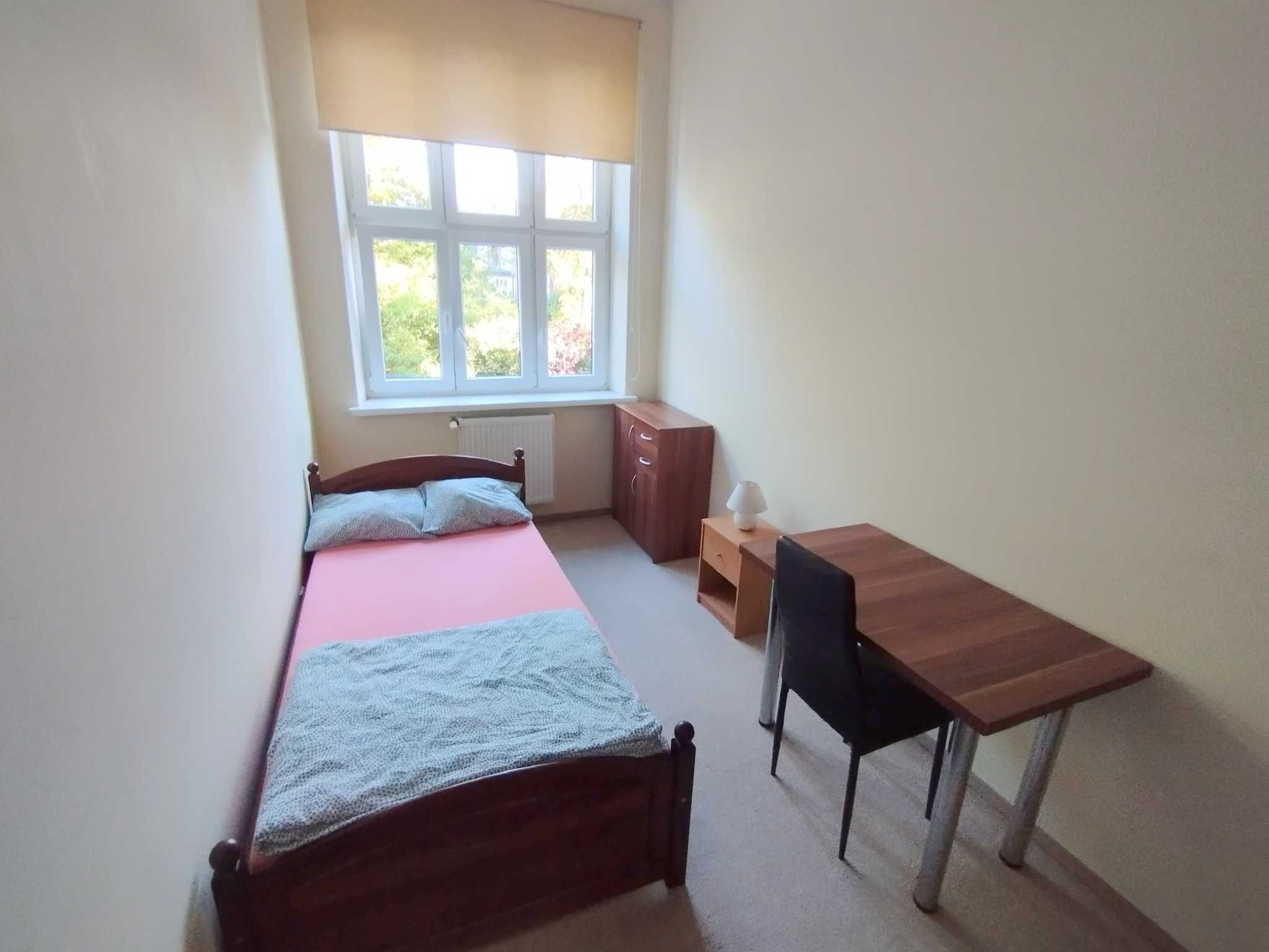 Polish/English Room for rent/pokój do wynajęcia 15m2 ul. Karmelicka